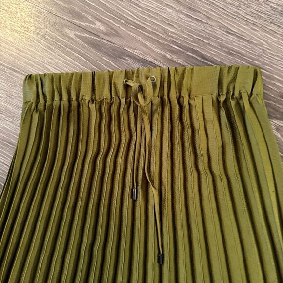 Scotch & Soda Pleated Skirt - Picture 2 of 8